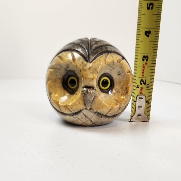 Alabaster Owl Paperweight Carved Italy Stone Decor Vintage 1940s Boho Figurine - Picture 7 of 7
